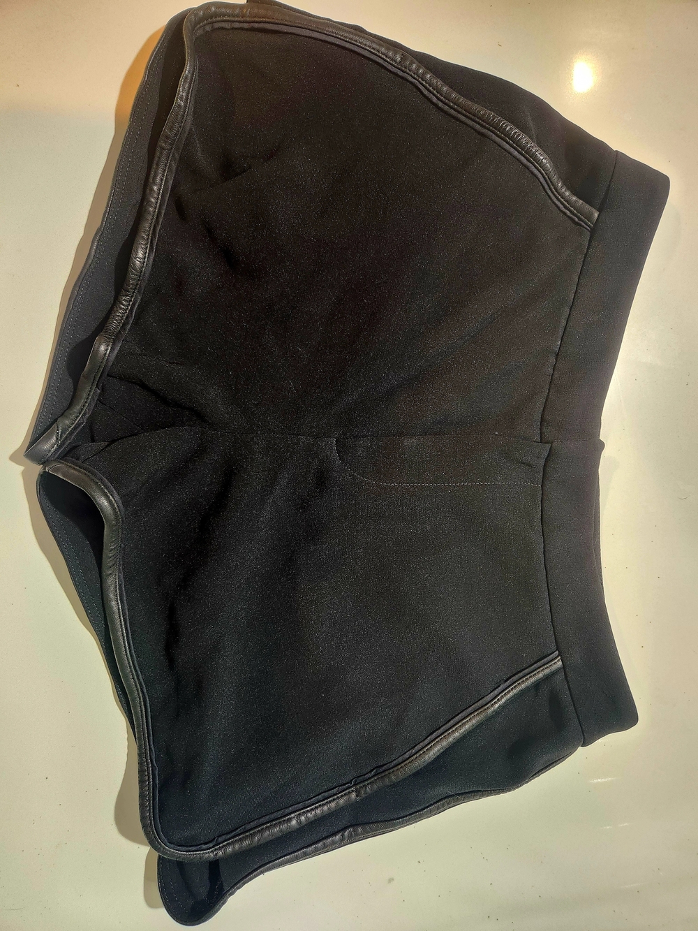 rag & bone Black Shorts with Leather Trim Size 4. New Without Tags